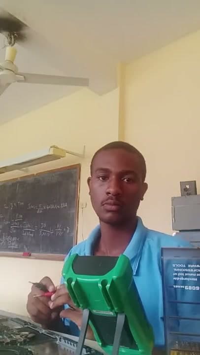 Hardware Diagnostics in MUST Electronics Lab